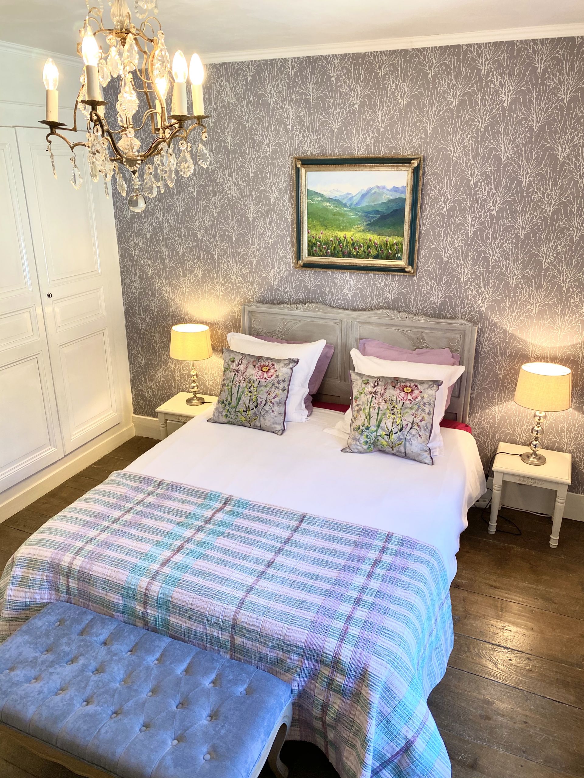 Annecy-Genève-Geneve-Lyon-Bugey-Bugeysud-Ain-France-gites-gite-gîtes-gîte-les gites de sarah et Claude-pet-pet friendly-dog-cat-zen-nature-guest house-vacances-vacance-grand colombier-Le grand colombier